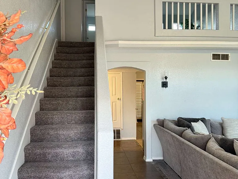 12253 Holy Springs Ct — Photo 8