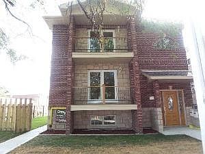 1st image of 1615 S Oak Park Ave