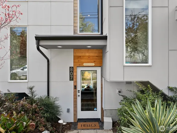 807 Davis Place S, Seattle, WA 98144