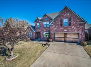 5415 S Fireplace Dr, Rogers, AR 72758