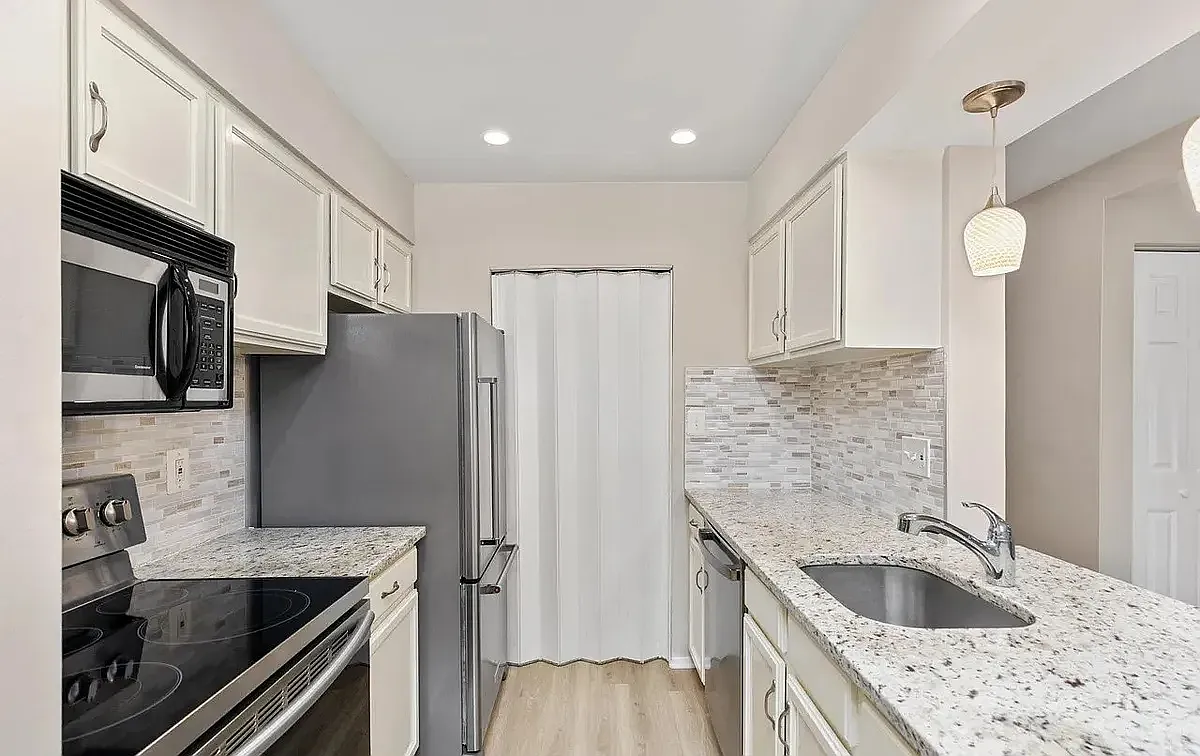 1 bed, 500 sqft, $1,500 — Photo 3