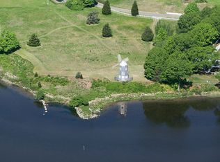 5 Foxboro Rd, Essex, CT 06426