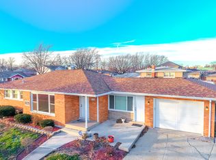 6020 W 93rd St, Oak Lawn, IL 60453