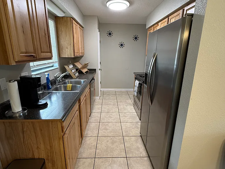 NW Huntsboro St — Photo 4