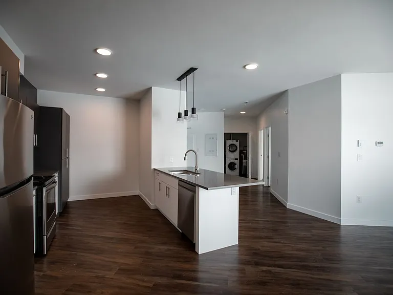 615 Kimberly Ave — Photo 4