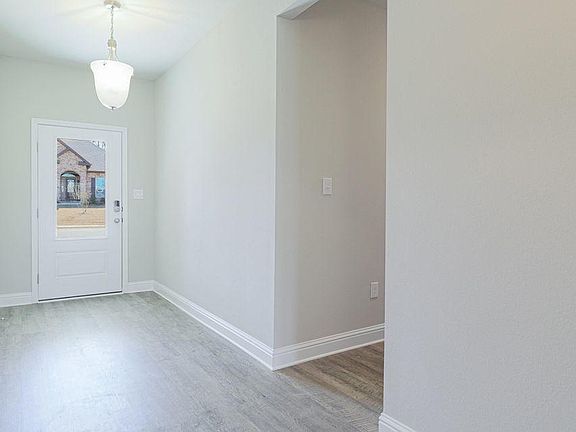 3rd image of 10689 Chapelwood Dr