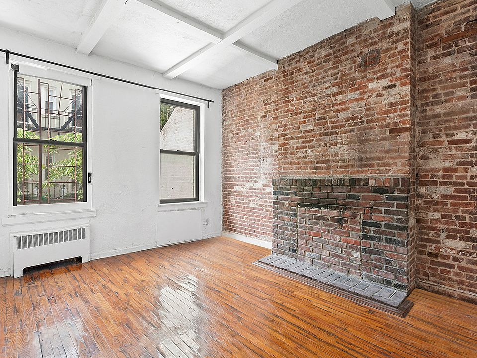1st image of 17 Downing St APT 2a