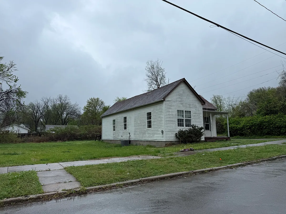 Building Photo - 1114 Jefferson Ave