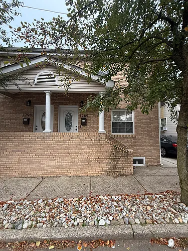 1789 Newton St Photo 1