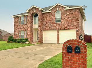 9832 Maryville Ln, Fort Worth, TX 76108