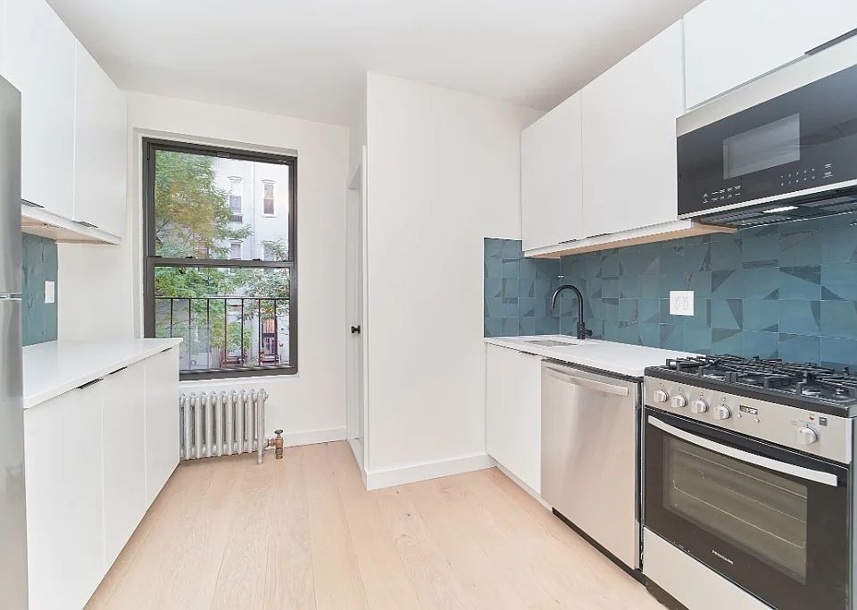 1st image of 318 E 90th St APT 2E