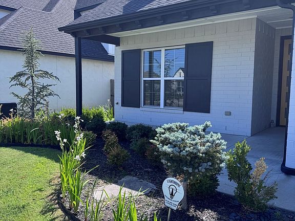 3rd image of 13716 S 21st Ct E