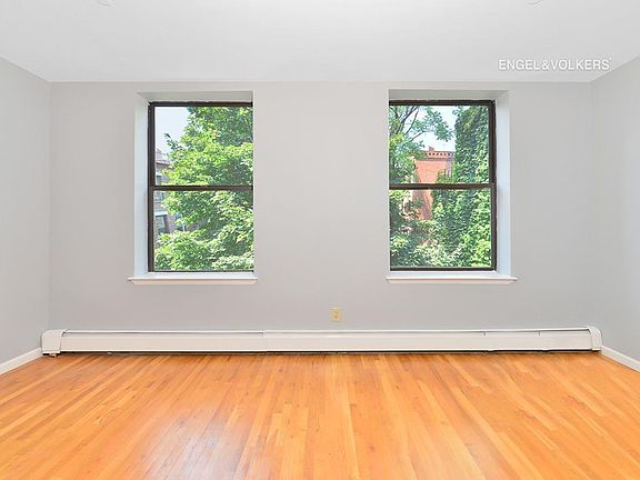 3rd image of 2322 A C Powell Blvd APT 3C