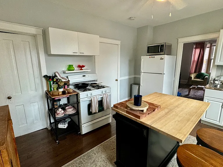 2552 N Southport Ave #2R — Photo 7