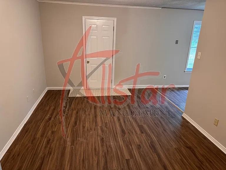 6475 Forest Glen Dr — Photo 4