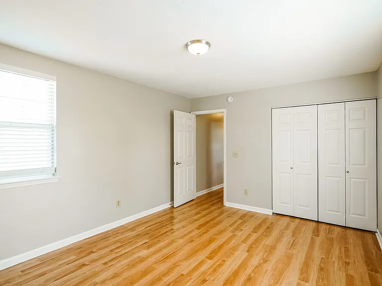 106 Bradford Cir — Photo 13