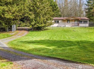 242 Winterhaven Dr, Port Angeles, WA 98362