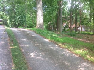 583 Lakeshore Dr, Atlanta, GA 30307