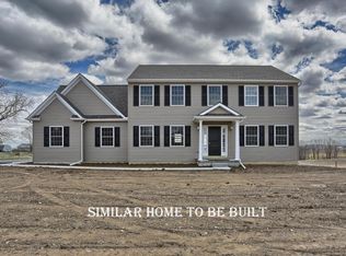 16 Woodland Dr #7, New Providence, PA 17560