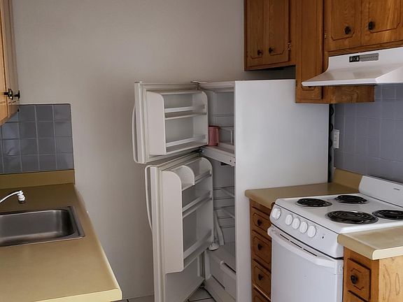 2nd image of 4730 Noyes St APT 413