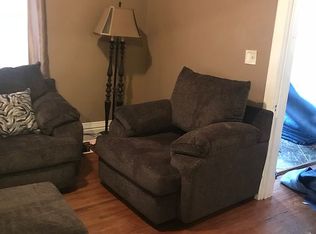 612 S 4th St, Aurora, IL 60505