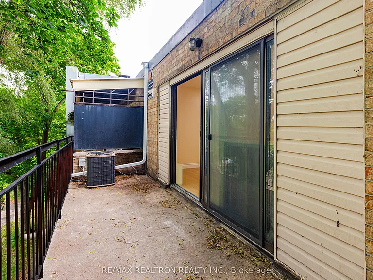 975 Albion Rd #975A — Photo 32