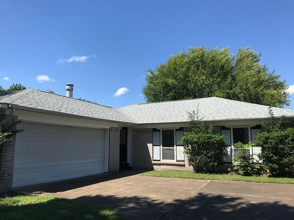 1st image of 722 Leicester Ln