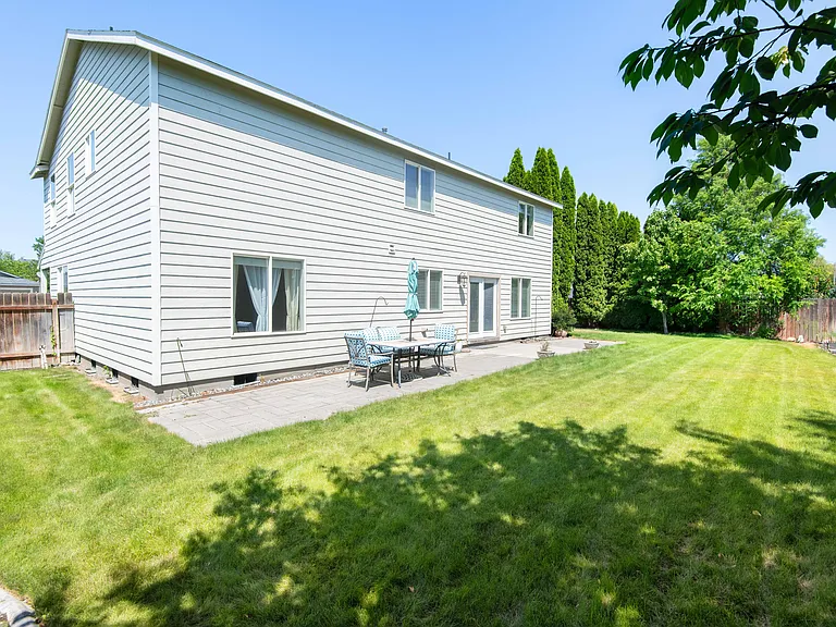9104 Jersey Dr — Photo 40