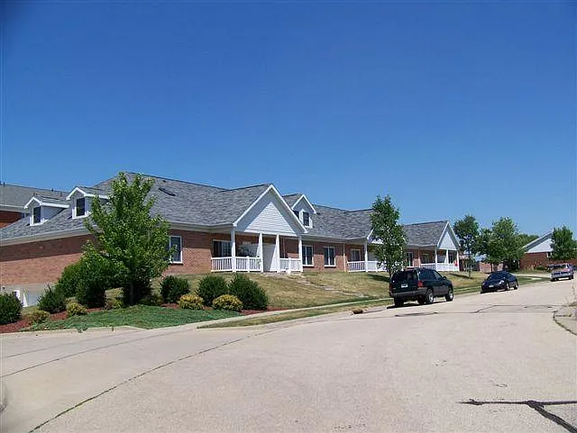 1607 Wingate Dr #6 — Photo 2