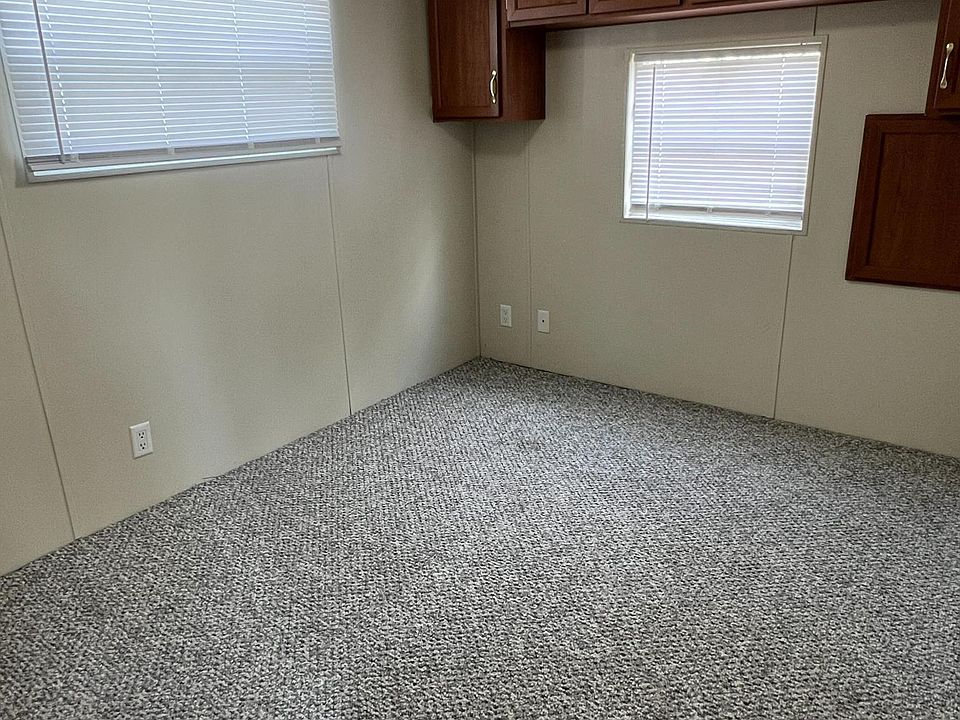 2nd image of 701 State St Lot 7