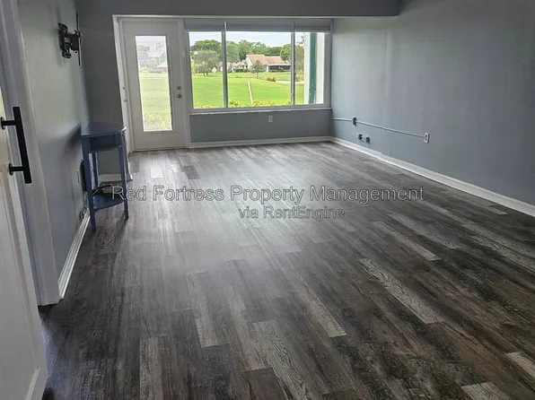 1660 Pine Valley Dr APT 104, Fort Myers, FL 33907