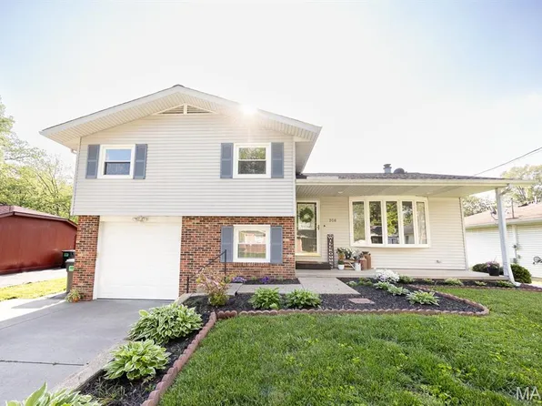 208 N 7th St, Mascoutah, IL 62258