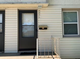4071 Valley St, Omaha, NE 68105