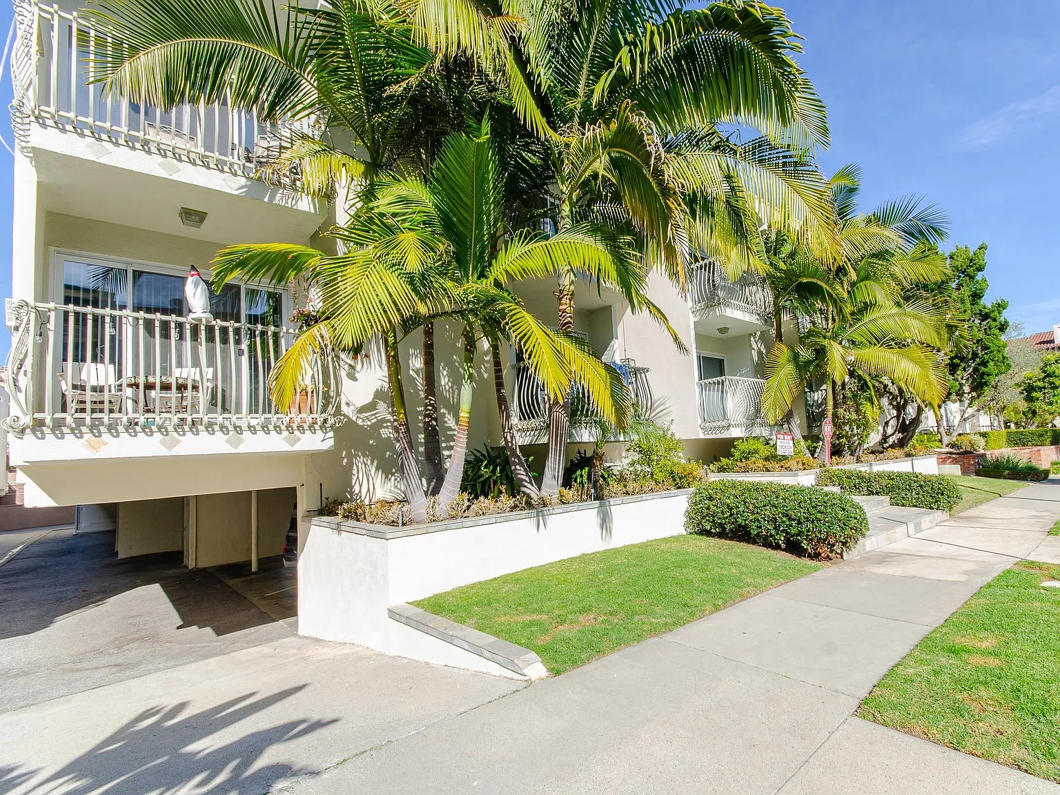 1 bed, 1.5 bath, 775 sqft, $3,095 — Photo 1
