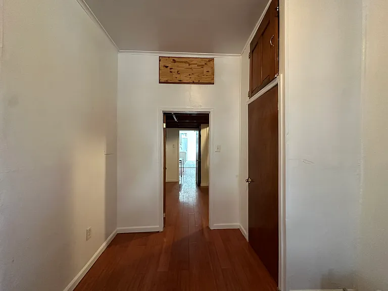 223 Van Brunt St #1R — Photo 11