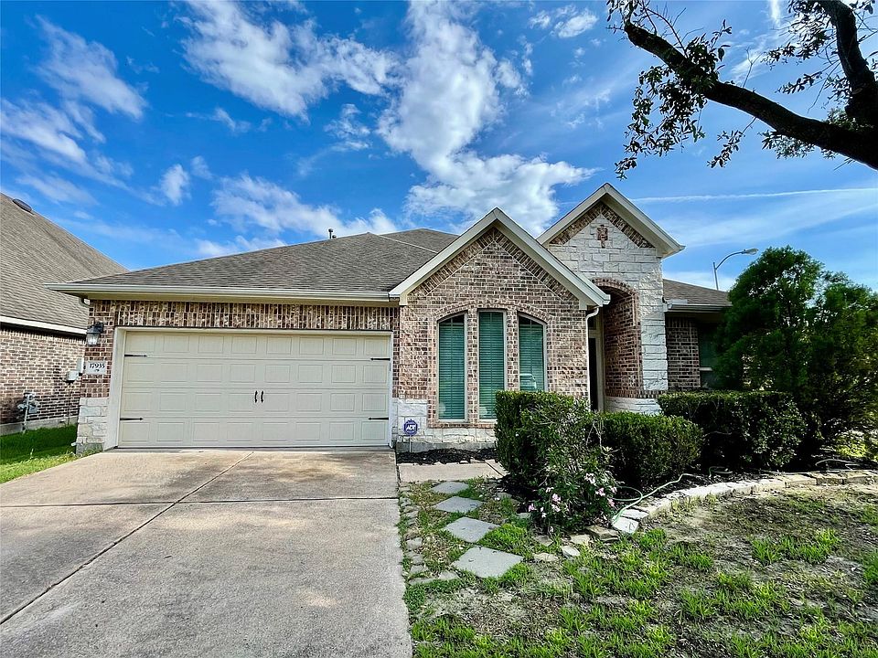1st image of 17935 Windy Canyon Ln