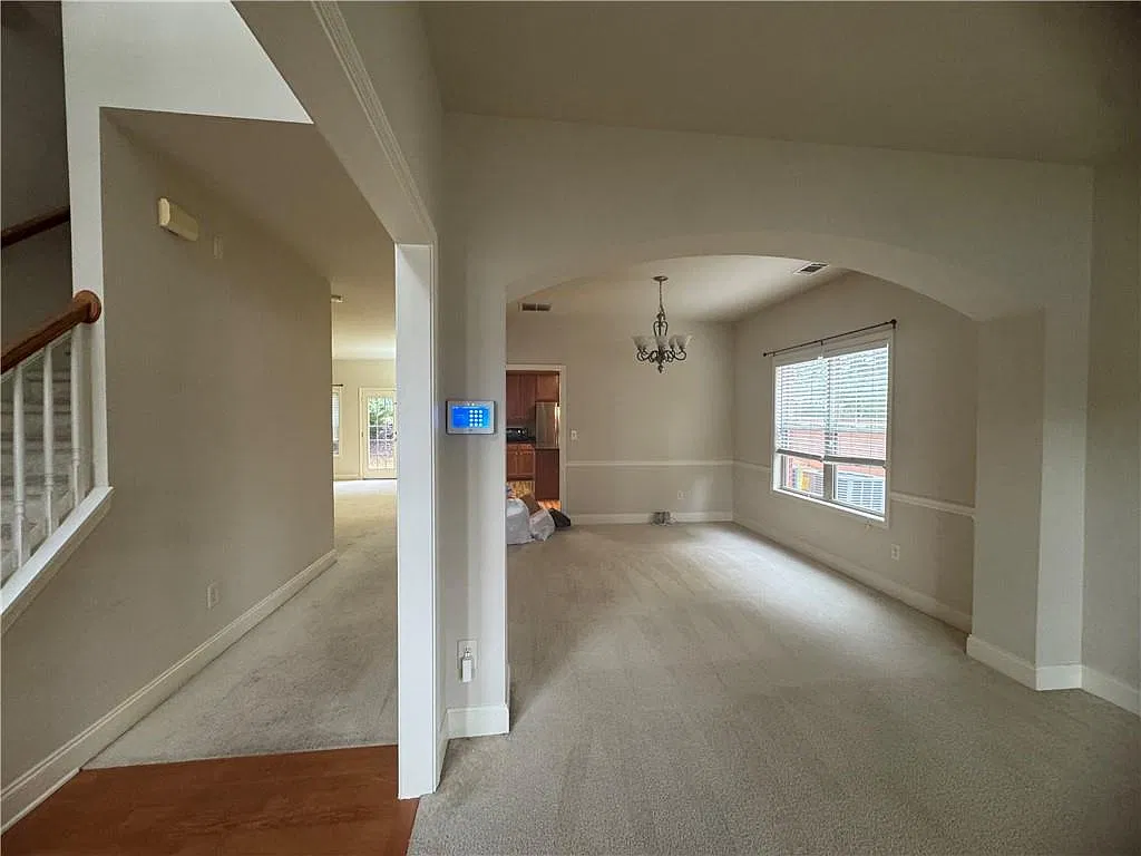 4 bed, 2.5 bath, 3133 sqft, $2,700 — Photo 4