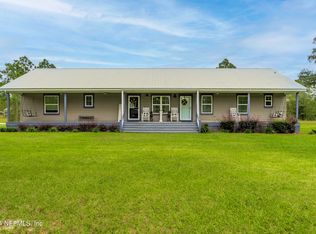 114 Damar Ln, Interlachen, FL 32148