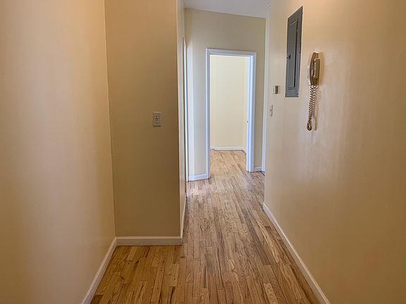 3rd image of 174 Beechwood Ave