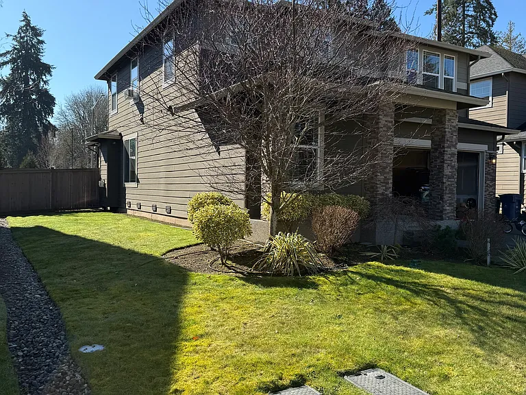 Large side-yard