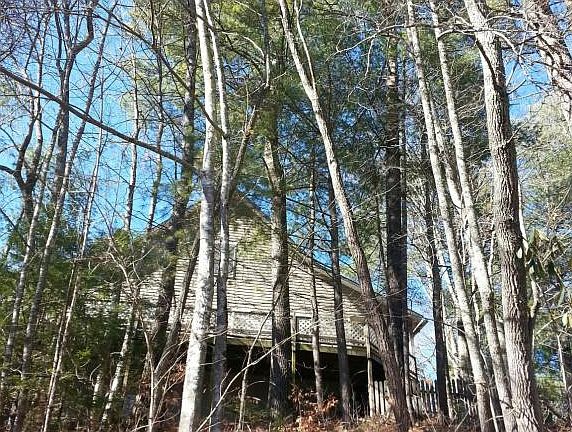2nd image of 1080 Chestnut Dr