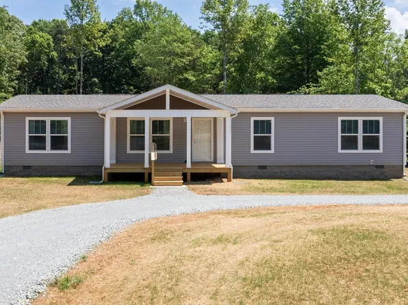 80 Strawberry Banks Dr, Moneta, VA 24121