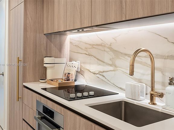 4th image of 77 SE 5th St #3204