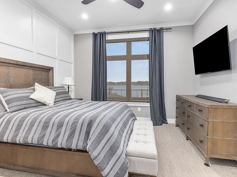 7002 Silver Lake Dr NE — Photo 12