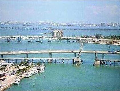 3rd image of 325 S Biscayne Blvd APT 03116