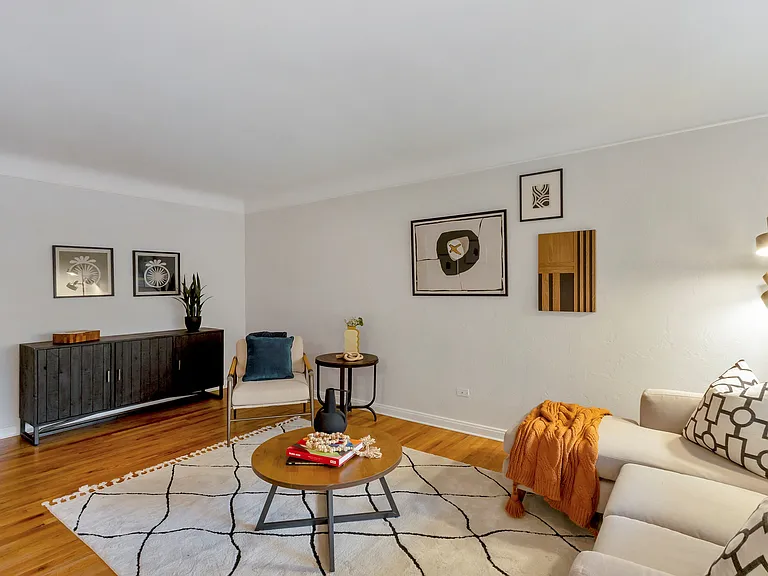 611 East 11th — Photo 6