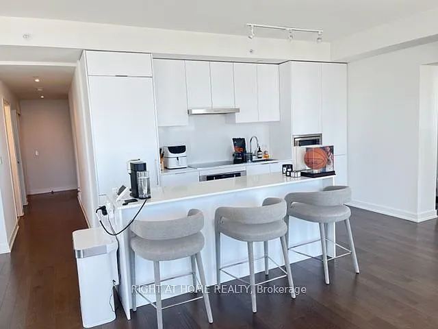 20 Lombard St S #3803 — Photo 11