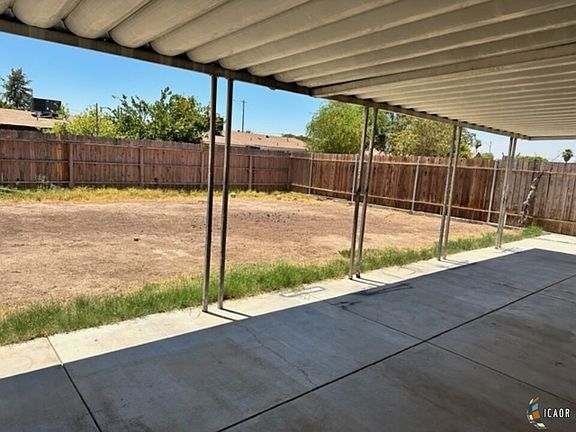 4th image of 606 De Las Flores St