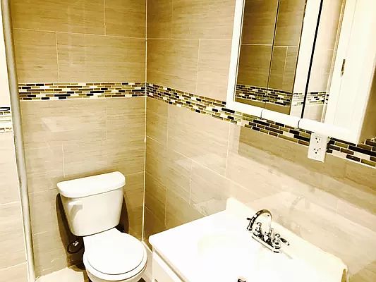 3rd image of 615 Flatbush Ave #1