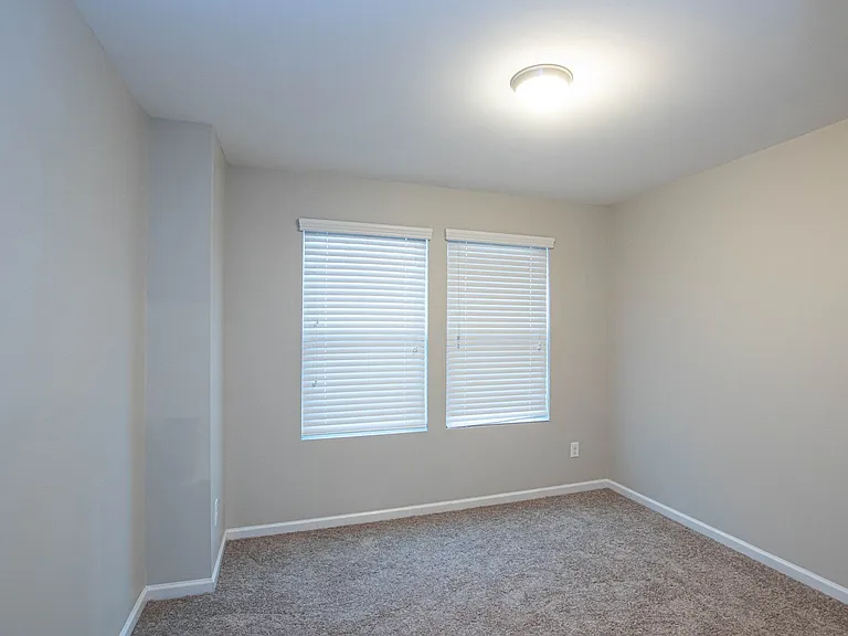535 Calen Ln — Photo 11